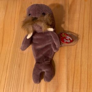 RARE - TY Beanie Baby Jolly The Walrus #4082 1996 Tag Errors PVC Pellets